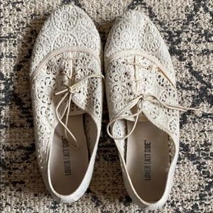 Lace-crochet shoes. Works well with ankle socks.
